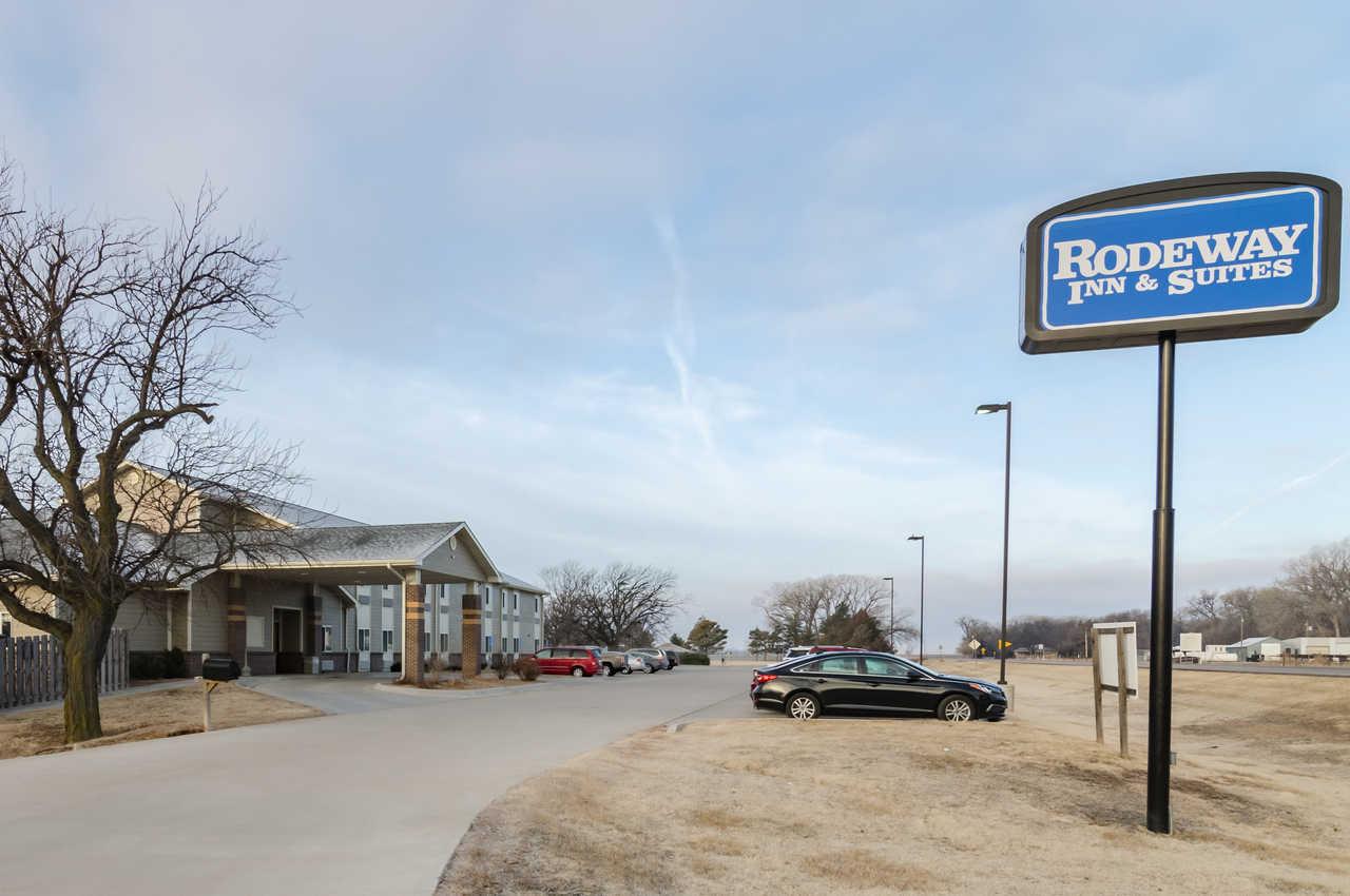 Rodeway Inn Larned Exterior foto